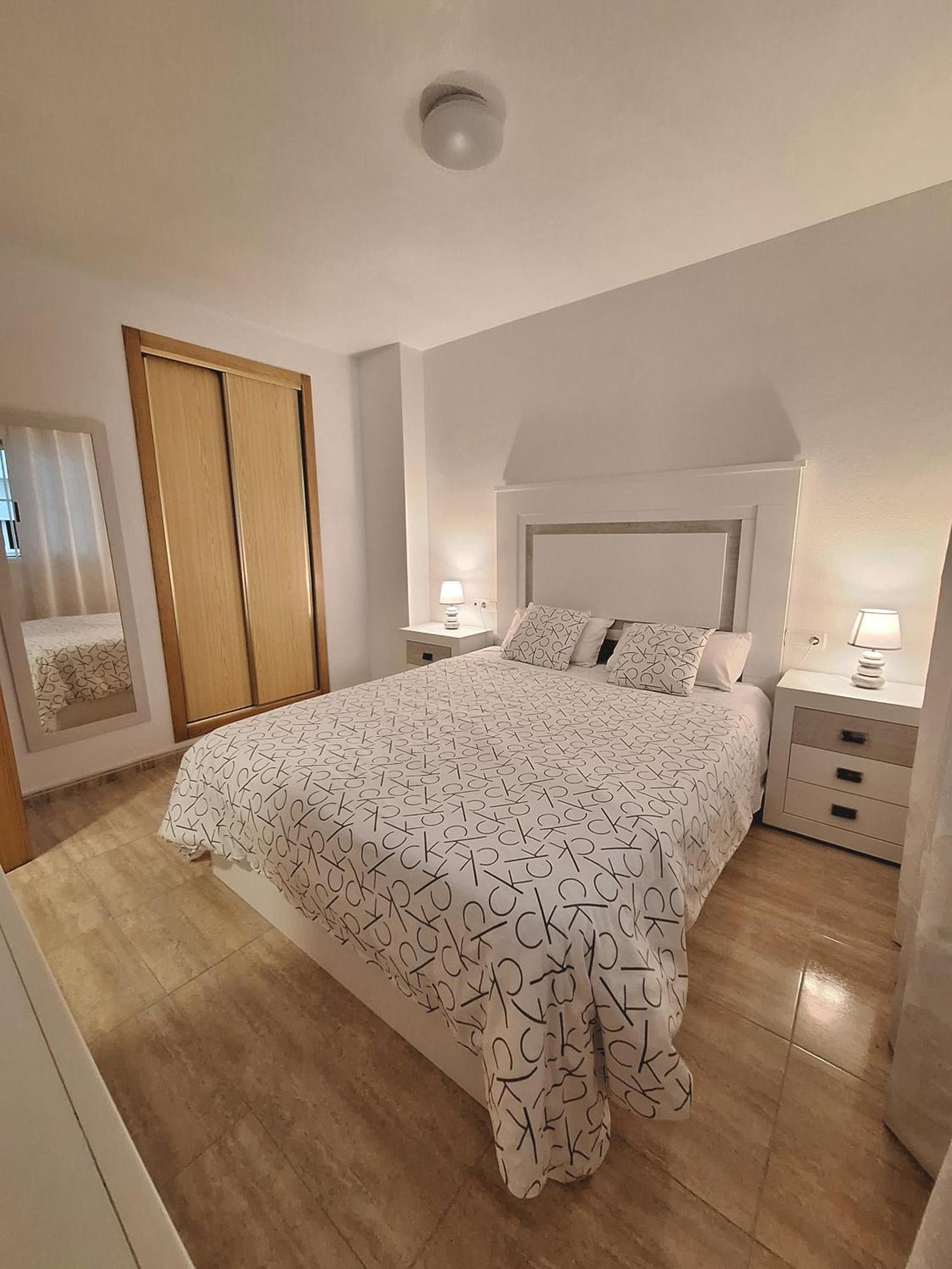 M&R Trini Beach, Parking Privado Torrevieja Ngoại thất bức ảnh