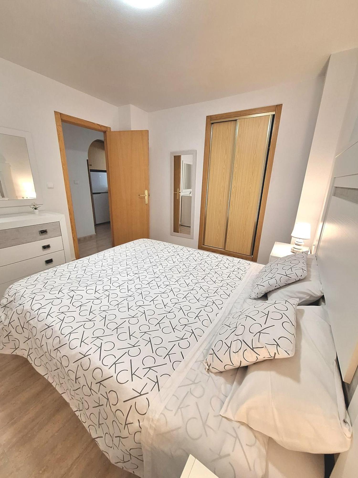 M&R Trini Beach, Parking Privado Torrevieja Ngoại thất bức ảnh